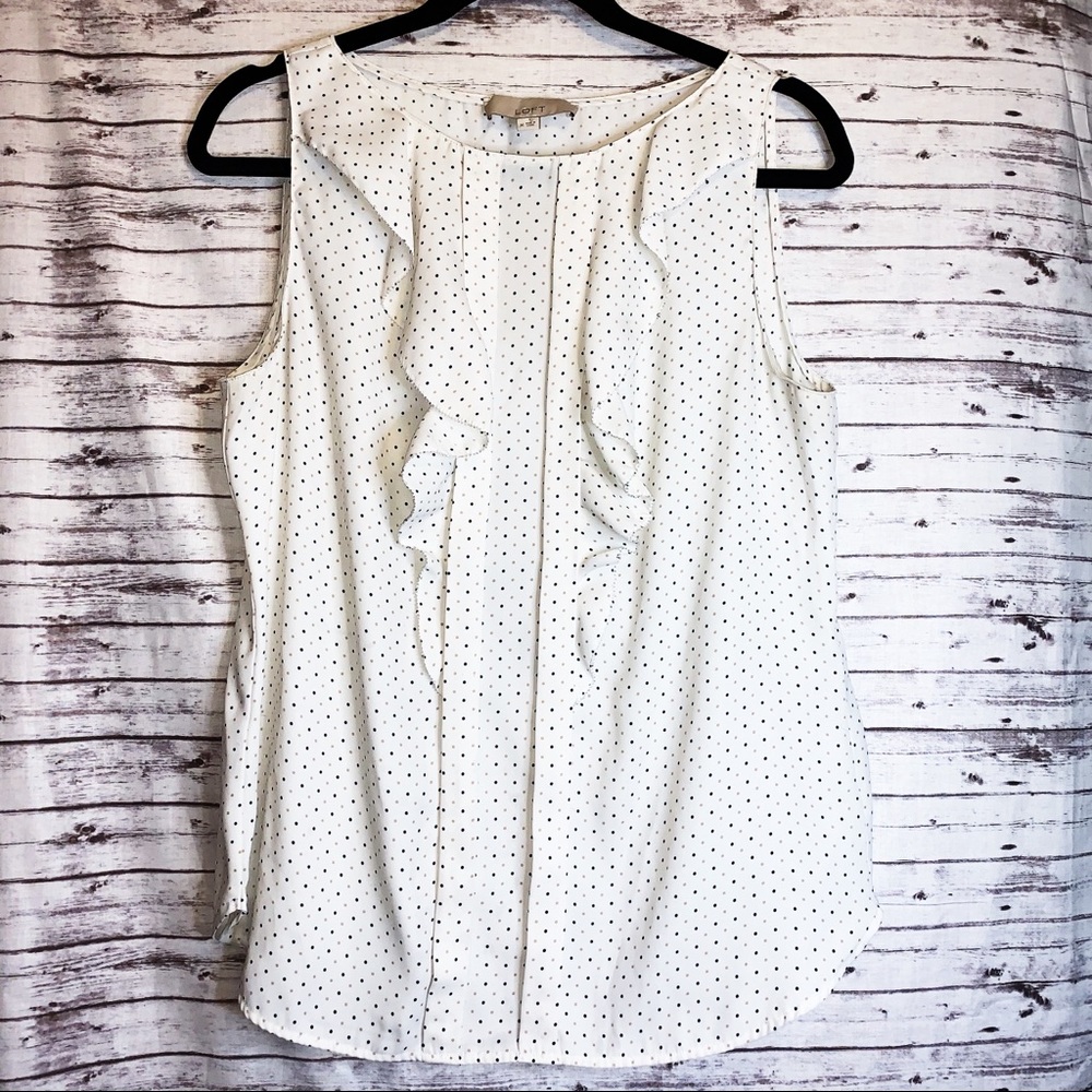 🔥3/$25Loft sleeveless ruffled pleated front shirt